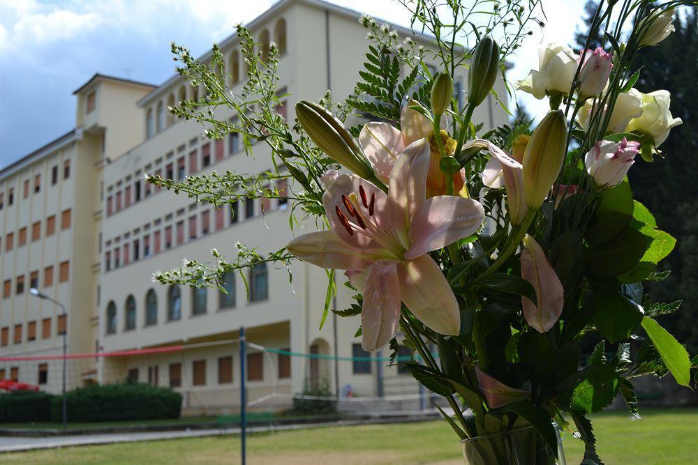 Centro Vacanze Oasi Carpineto Hotel Ascoli Piceno Exterior photo